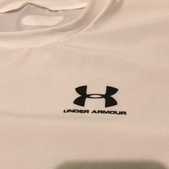 NWOTs Men’s Under Armour work out shirt - Picture 2 of 6